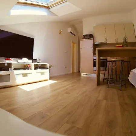 Geek Apartment Omis